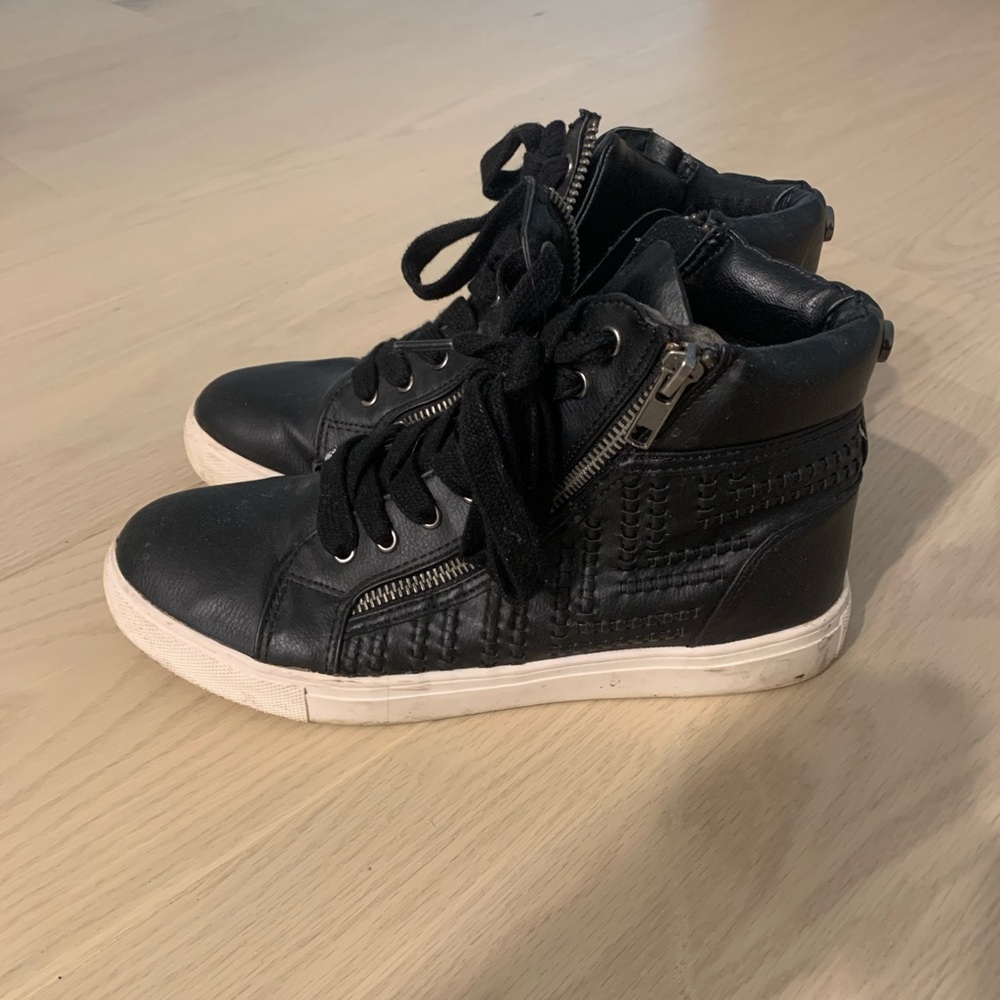 Black Leather Steve Madden Sneakers
